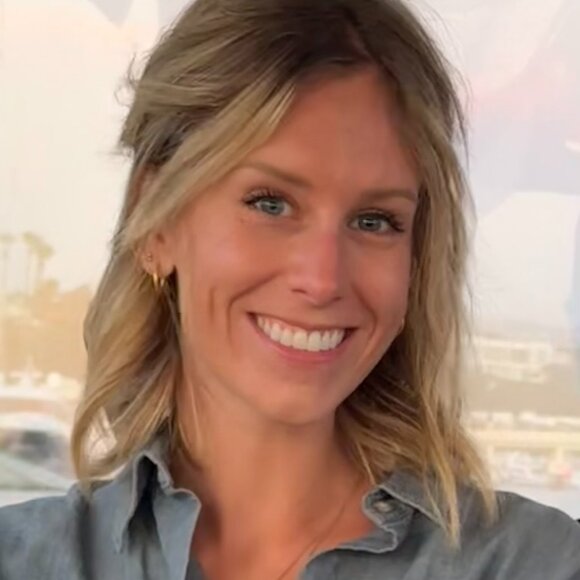 Meet your Posher, Jennie - Picture 4 of 4